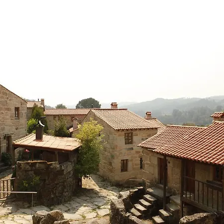 Povoa Dao Turismo De Aldeia E Natureza Pensión Silgueiros